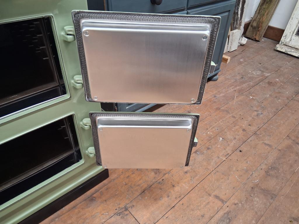 <p>2 Oven Aga cooker with plinth</p><p>Fully reconditioned </p><p>Enamelled in Olivine</p><p>Electrickit control system