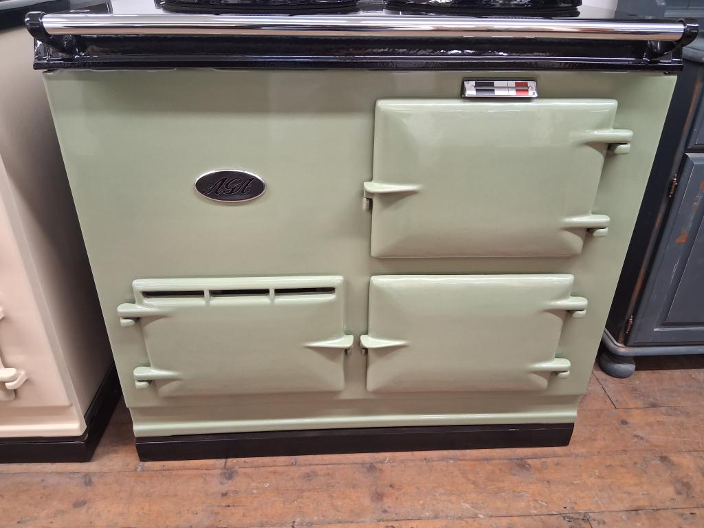 <p>2 Oven Aga cooker with plinth</p><p>Fully reconditioned </p><p>Enamelled in Olivine</p><p>Electrickit control system