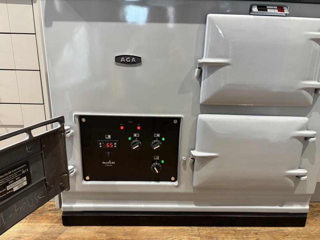 <p>2 Oven Aga enamelled in Manor House Grey running on Electric Installed near Salisbury</p>