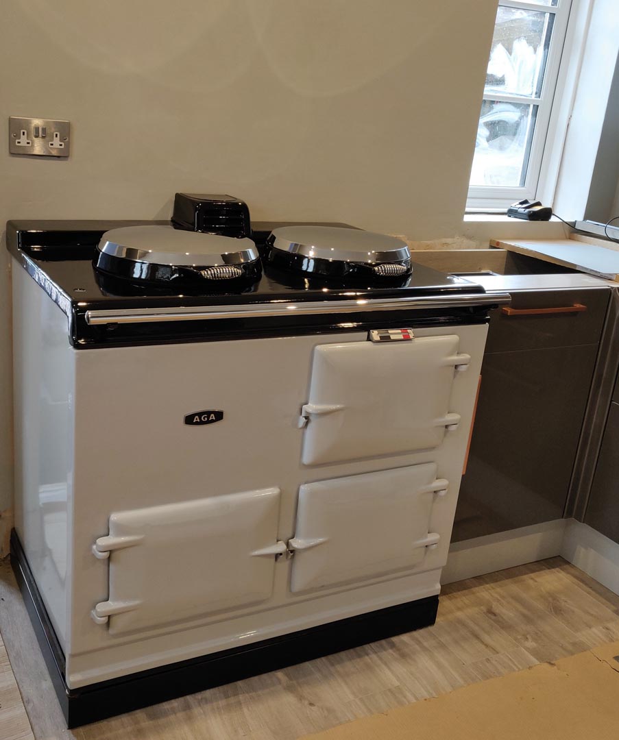 <p>2 Oven Pre 74 Electric Aga installed near Corfe Castle</p>