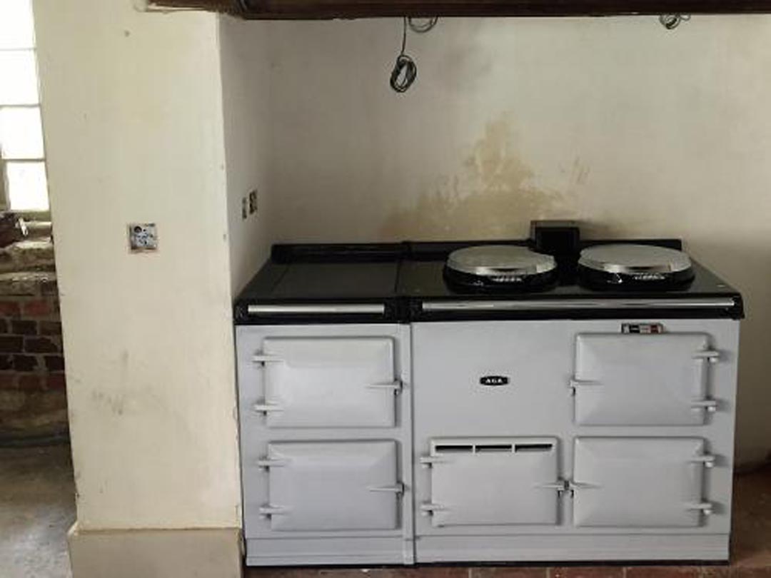 4 Oven Post Aga Cooker
Re-Enamelled in Light Grey
Converted to Electric

Installed near Shaftesbury