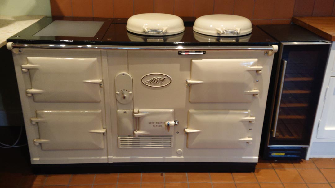 <p>4 Oven Aga Standard Electric Re-enamelled in Cream